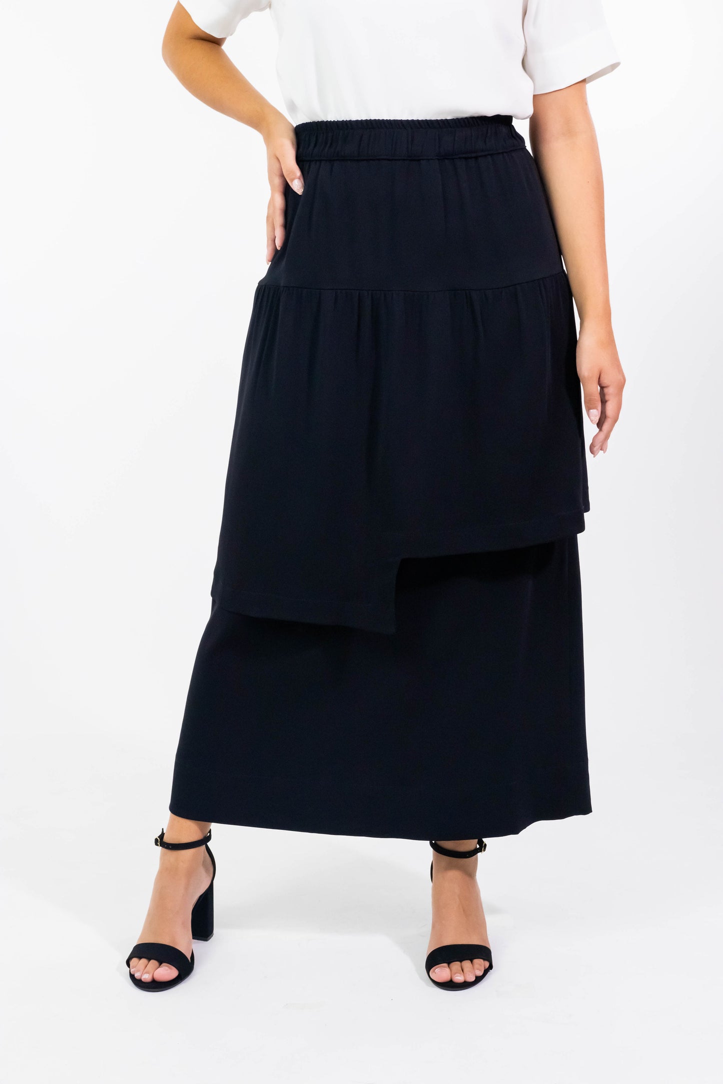 Saia Mona Black